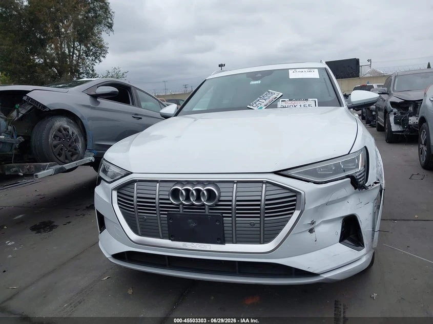 Audi E-Tron Premium Quattro, снимка 12 - Автомобили и джипове - 55140049