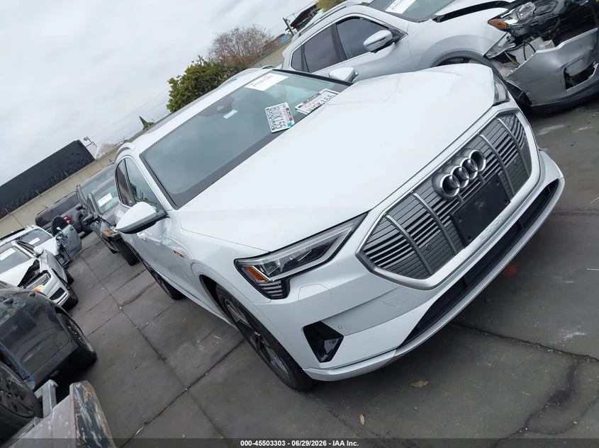 Audi E-Tron Premium Quattro