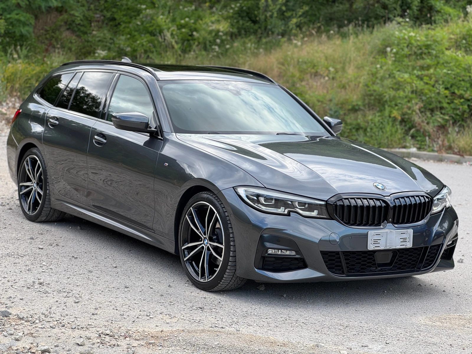 BMW 320 M-Pack* LED* Digital* Distronic, снимка 3 - Автомобили и джипове - 55145075