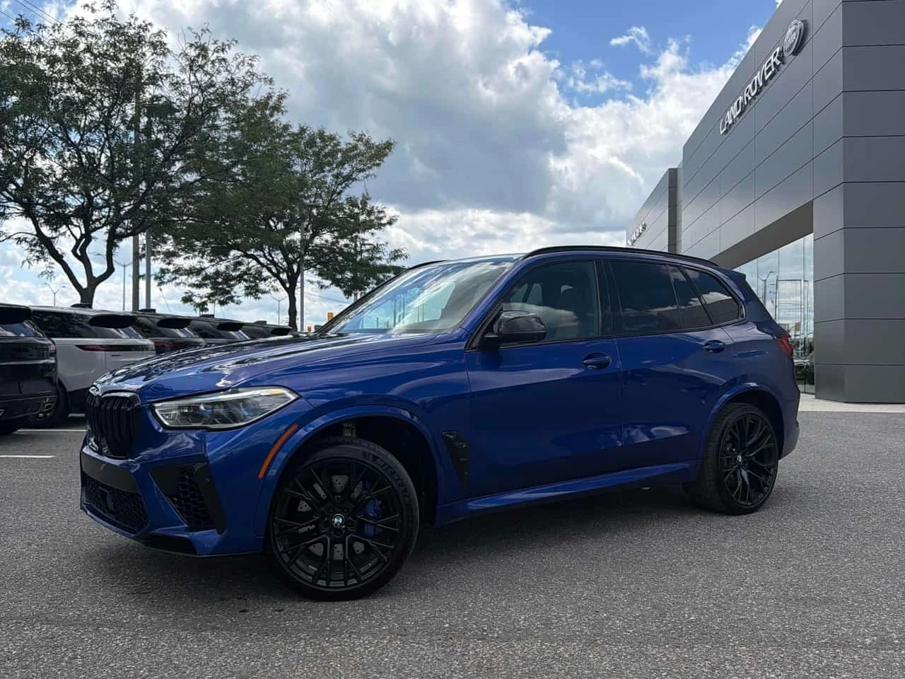 BMW X5M * Competition * CARFAX * ОПЦИЯ ЗА ФИНАНСИРАНЕ , снимка 2 - Автомобили и джипове - 55754052
