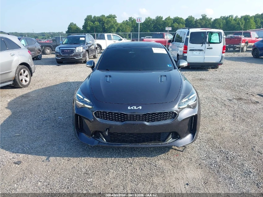 Kia Stinger GT1 - DISTRONIC - ПОДГРЕВИ - ПАНОРАМА , снимка 2 - Автомобили и джипове - 55927552