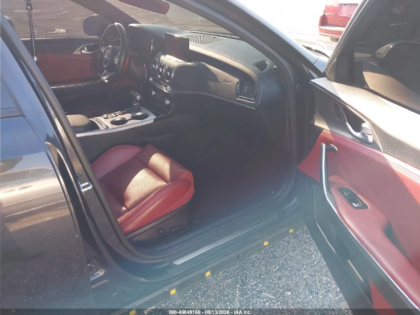 Kia Stinger GT1 - DISTRONIC - ПОДГРЕВИ - ПАНОРАМА , снимка 7 - Автомобили и джипове - 55927552