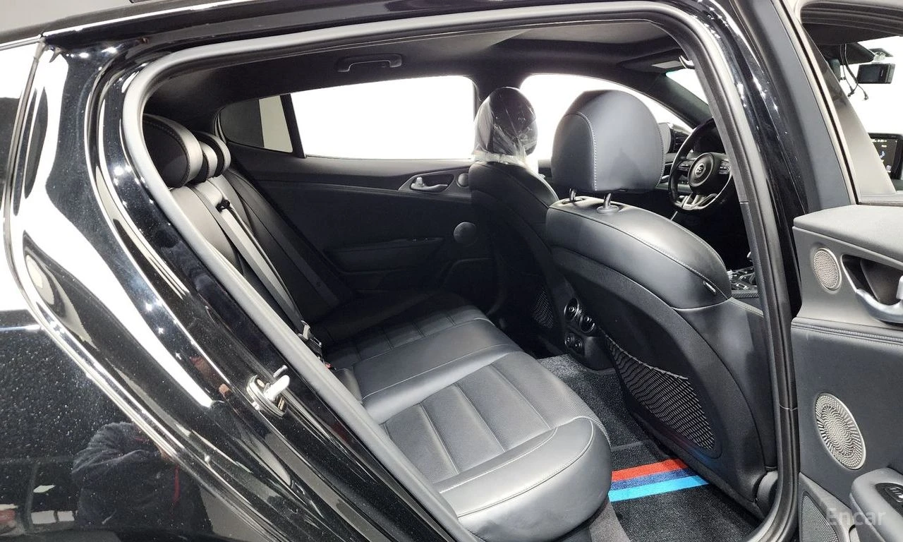 Kia Stinger 3.3* TURBO* GT* ОБДУХВАНЕ* ДИСТРОНИК* ХЕДЪП* 360КА, снимка 15 - Автомобили и джипове - 56234206