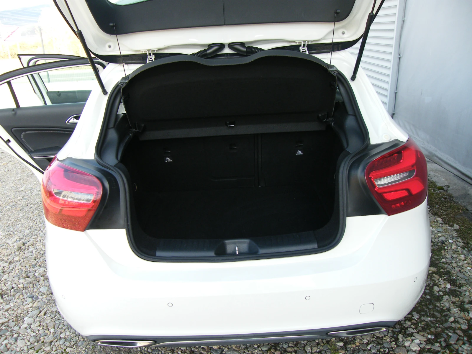 Mercedes-Benz A 180 1, 5, снимка 10 - Автомобили и джипове - 56707926