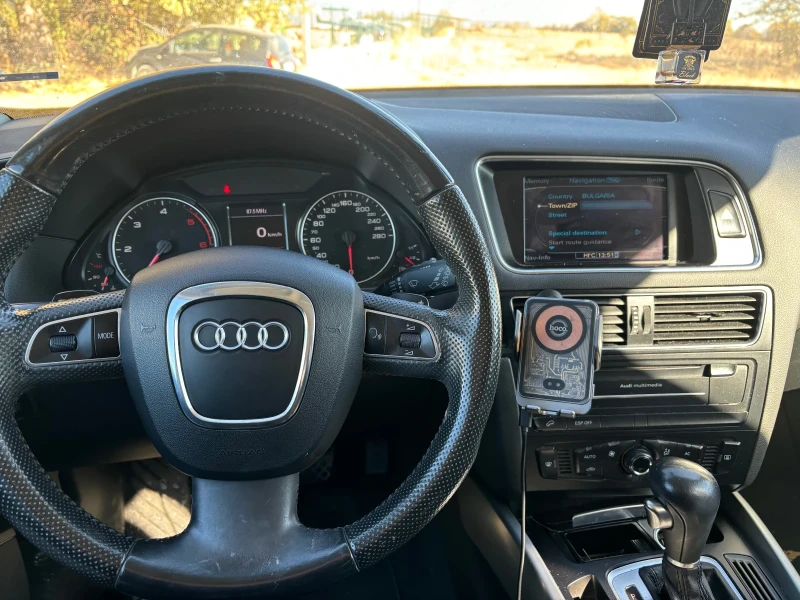 Audi Q5 2.0tdi, снимка 6 - Автомобили и джипове - 47891443