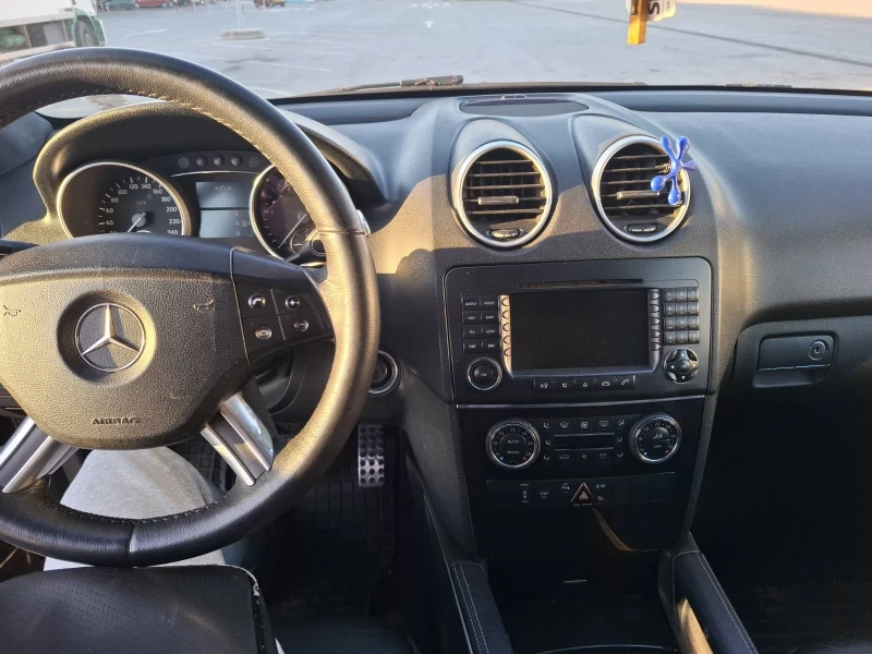 Mercedes-Benz GL 320, снимка 14 - Автомобили и джипове - 48131322