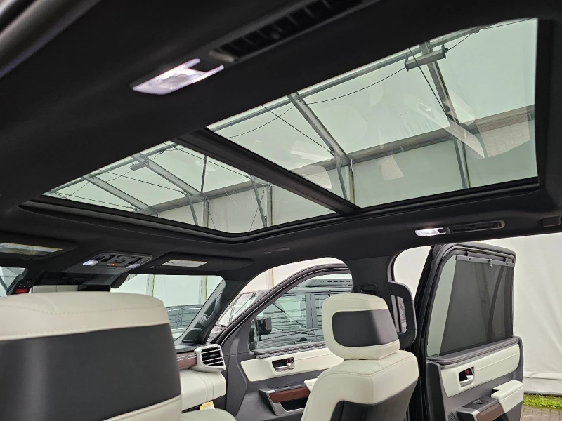 Toyota Sequoia 3.5 HYBRID/CAPSTONE/HEAD UP/PANO/360/JBL/7-МЕСТЕН/, снимка 15 - Автомобили и джипове - 50256984