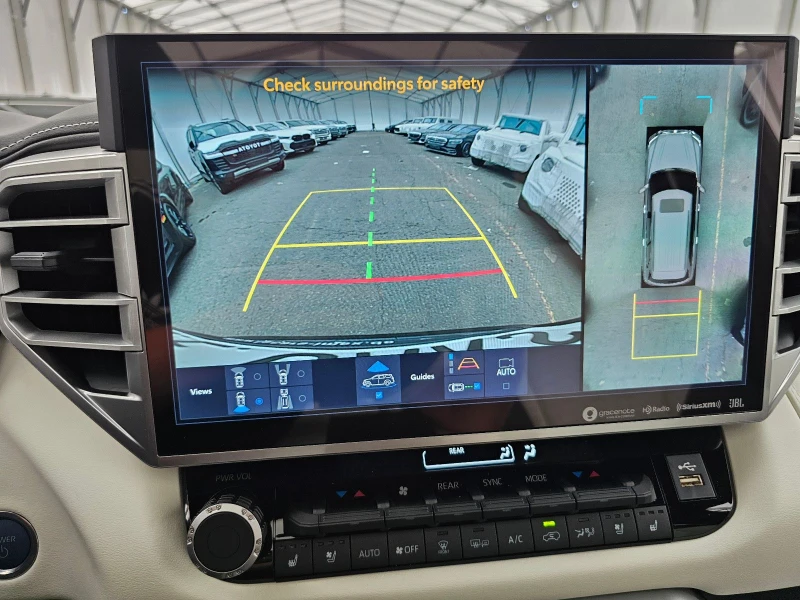 Toyota Sequoia 3.5 HYBRID/CAPSTONE/HEAD UP/PANO/360/JBL/7-МЕСТЕН/, снимка 11 - Автомобили и джипове - 50256984