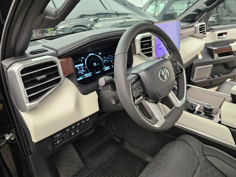 Toyota Sequoia 3.5 HYBRID/CAPSTONE/HEAD UP/PANO/360/JBL/7-МЕСТЕН/, снимка 10 - Автомобили и джипове - 50256984