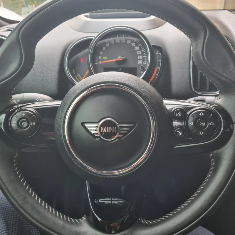 Mini Countryman 1.5 turbo plug in, снимка 11 - Автомобили и джипове - 52106647