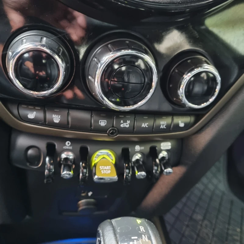 Mini Countryman 1.5 turbo plug in, снимка 12 - Автомобили и джипове - 52106647