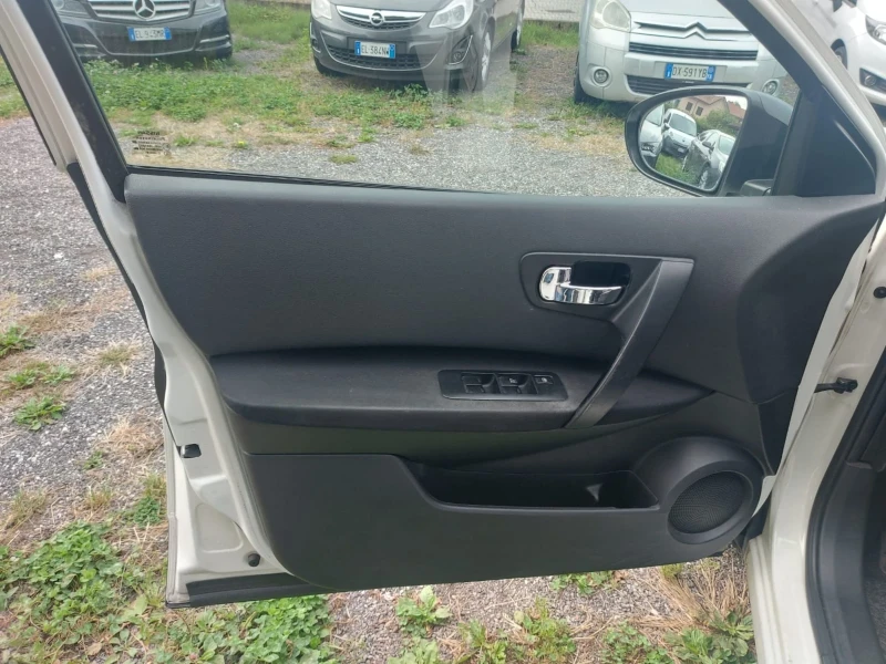 Nissan Qashqai 1.6 i LPG 117HP , снимка 14 - Автомобили и джипове - 52426678