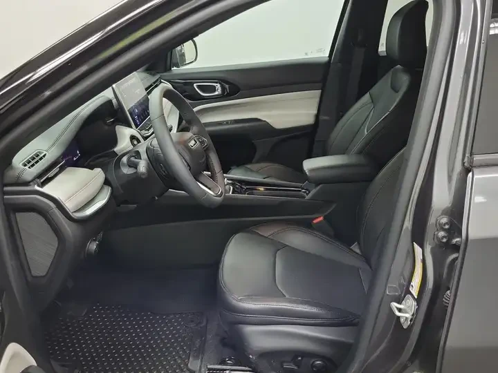 Jeep Compass LIMITED/ПОДГРЕВИ/ОБДУХВАНЕ/PREMIUM LEATHER/CARFAX, снимка 8 - Автомобили и джипове - 55173417