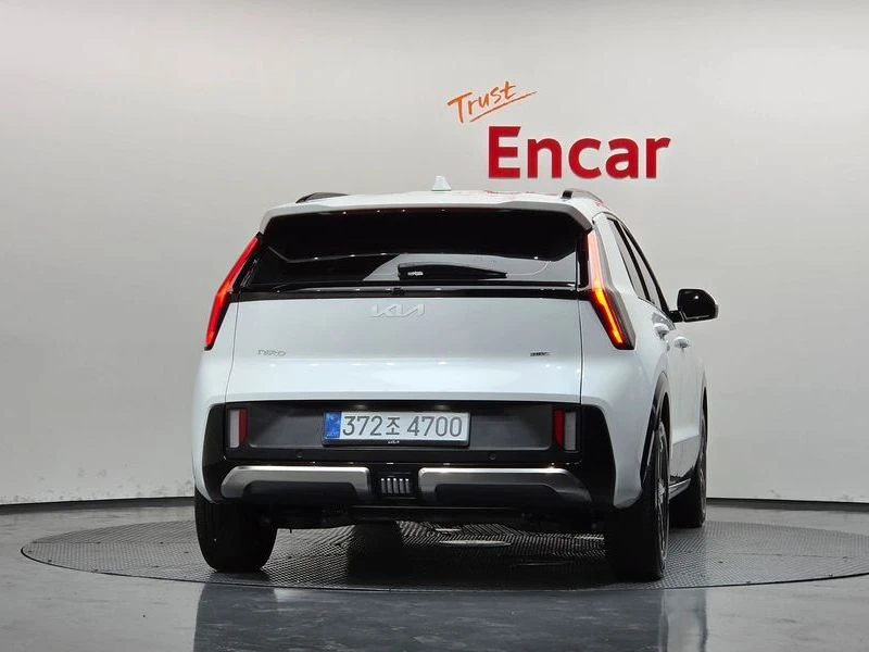 Kia Niro 1.6 204 hp Automatic, снимка 4 - Автомобили и джипове - 55769839