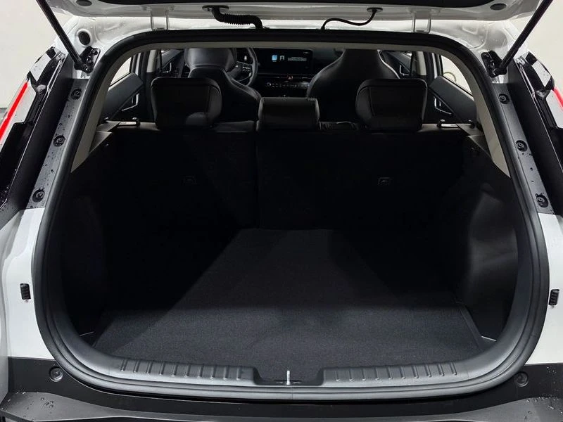 Kia Niro 1.6 204 hp Automatic, снимка 17 - Автомобили и джипове - 55769839
