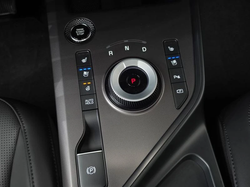 Kia Niro 1.6 204 hp Automatic, снимка 9 - Автомобили и джипове - 55769839