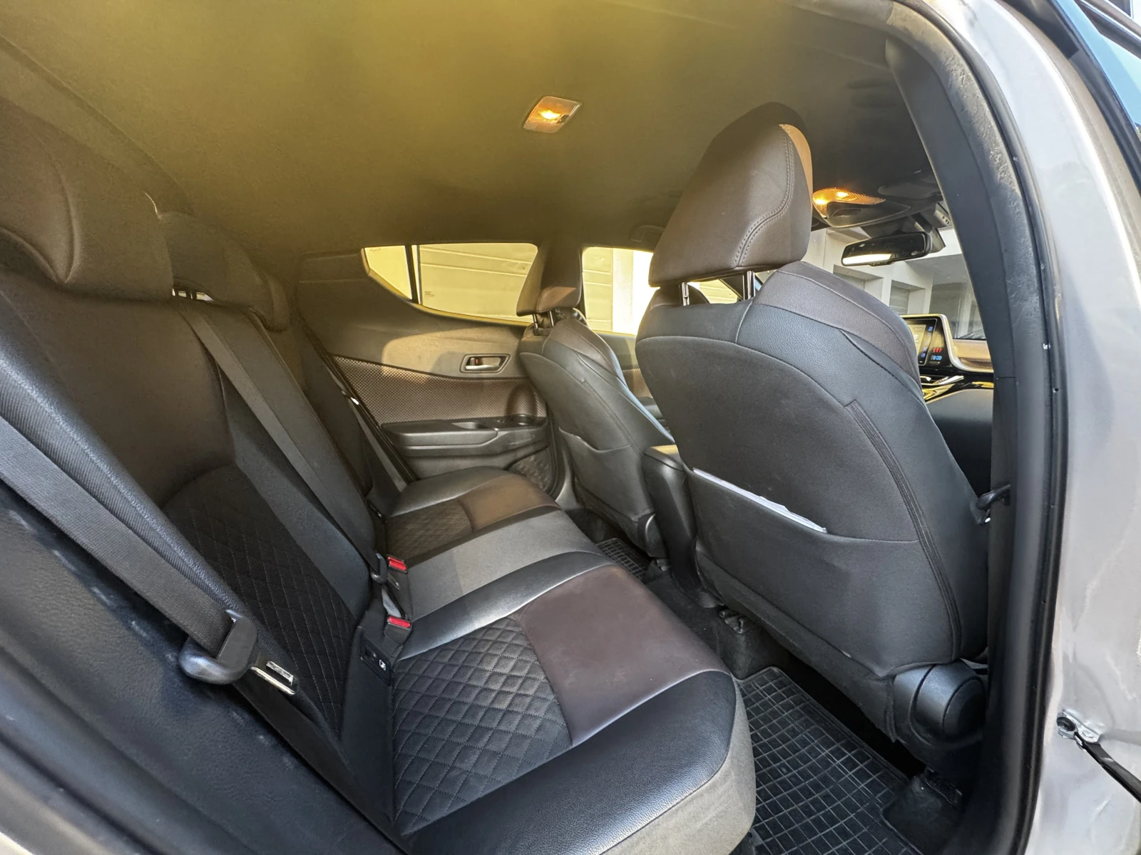 Toyota C-HR 1.8 (122 Hp) Hybrid e-CVT - изображение 10