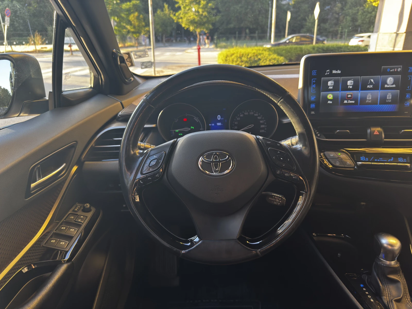 Toyota C-HR 1.8 (122 Hp) Hybrid e-CVT | Mobile.bg � ����������� 13