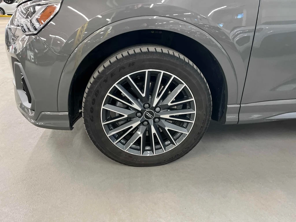 Audi Q3 * Progressiv * CARFAX * БЕЗ ПЪРВОНАЧАЛНА ВНОСКА - изображение 7