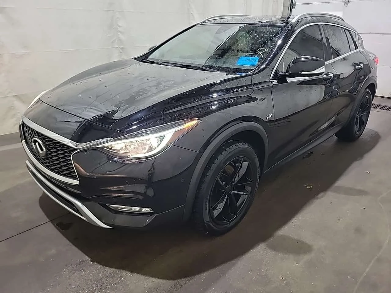 Infiniti QX30  AWD| PANO| ПОДГРЕВИ| CARFAX 