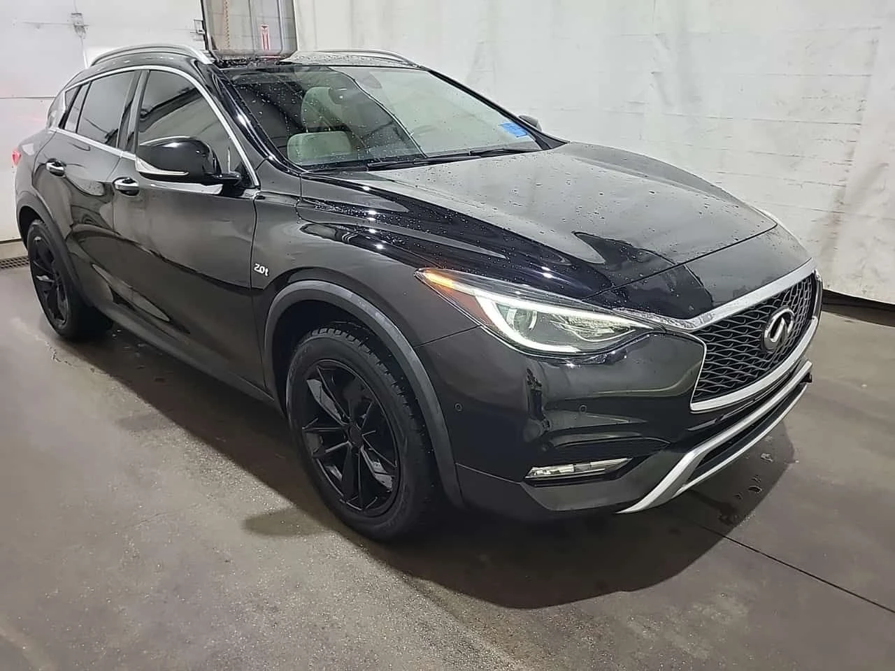 Infiniti QX30  AWD| PANO| ПОДГРЕВИ| CARFAX , снимка 2 - Автомобили и джипове - 53947940