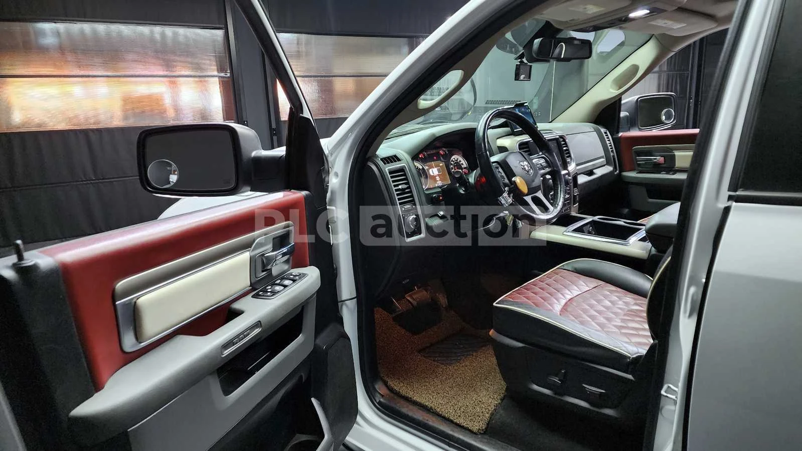Dodge RAM 1500 5.7 HEMI 4x4| 360| ПОДГРЕВ| ШИБЕДАХ| ВКЛ.ТЕХНОТЕСТ, снимка 4 - Автомобили и джипове - 54929365