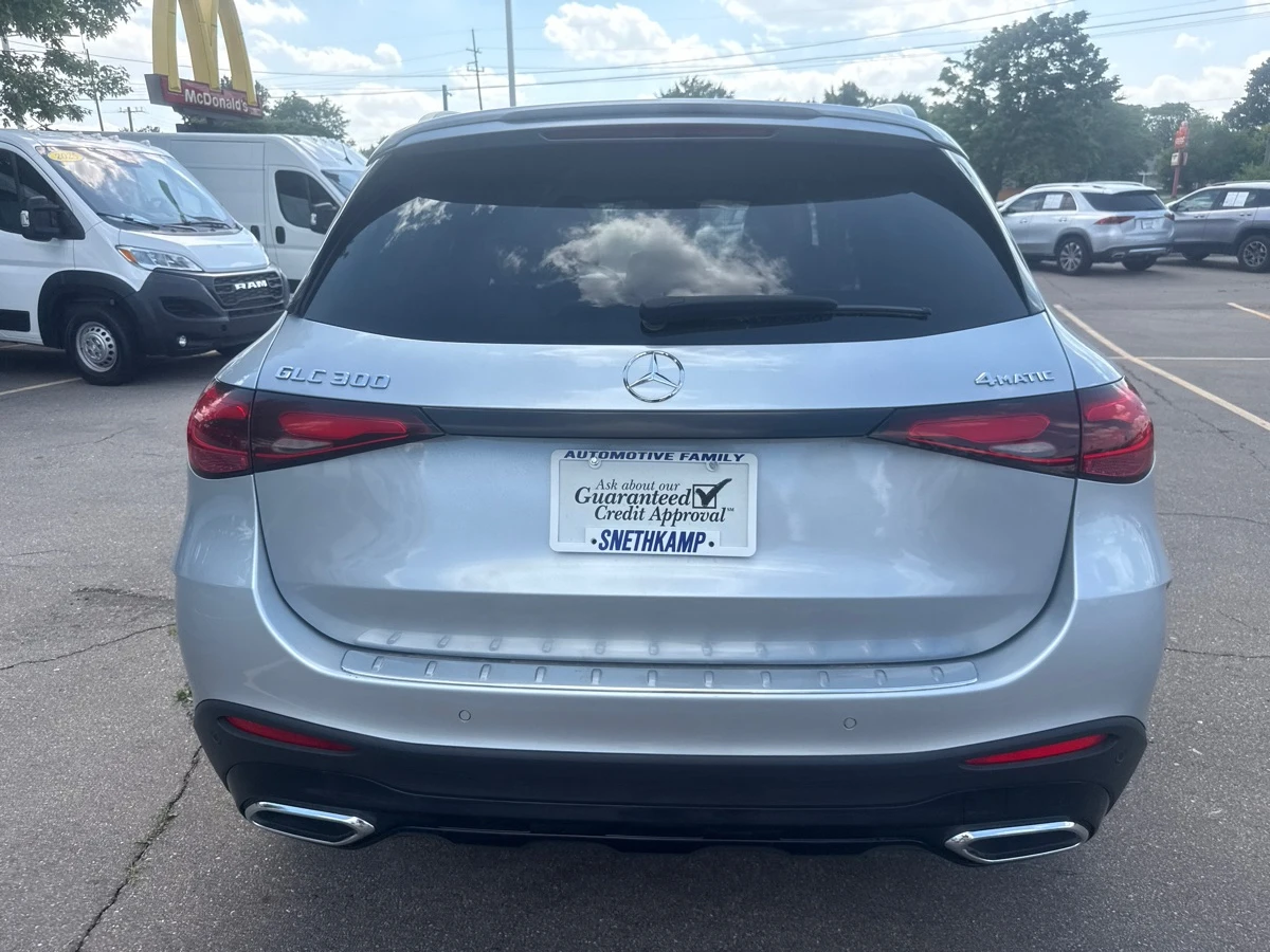 Mercedes-Benz GLC 300 AMG , снимка 4 - Автомобили и джипове - 55113695