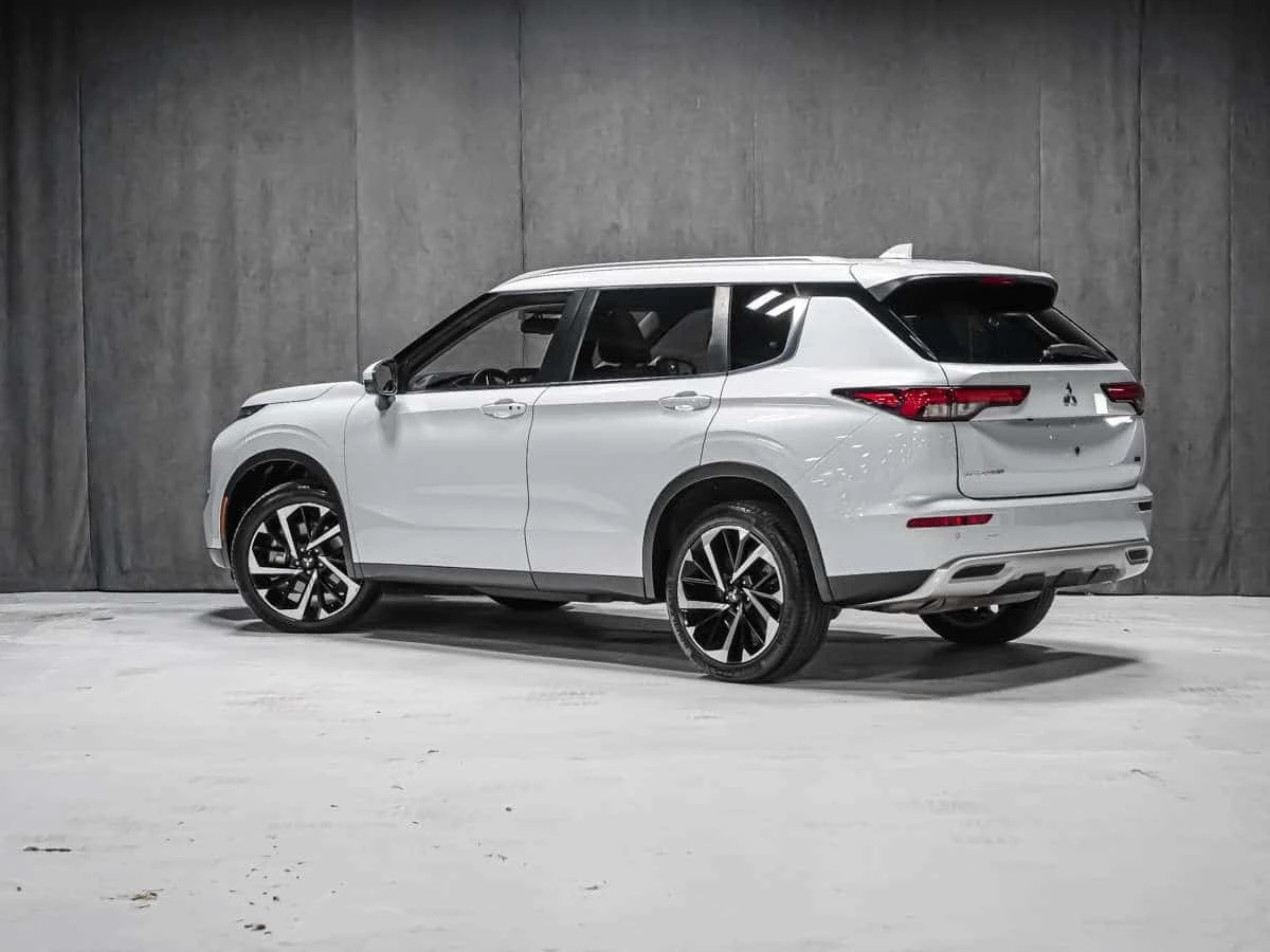 Mitsubishi Outlander * 2.5 SEL S AWC 7 PLACES * CARFAX *  | Mobile.bg � ����������� 4