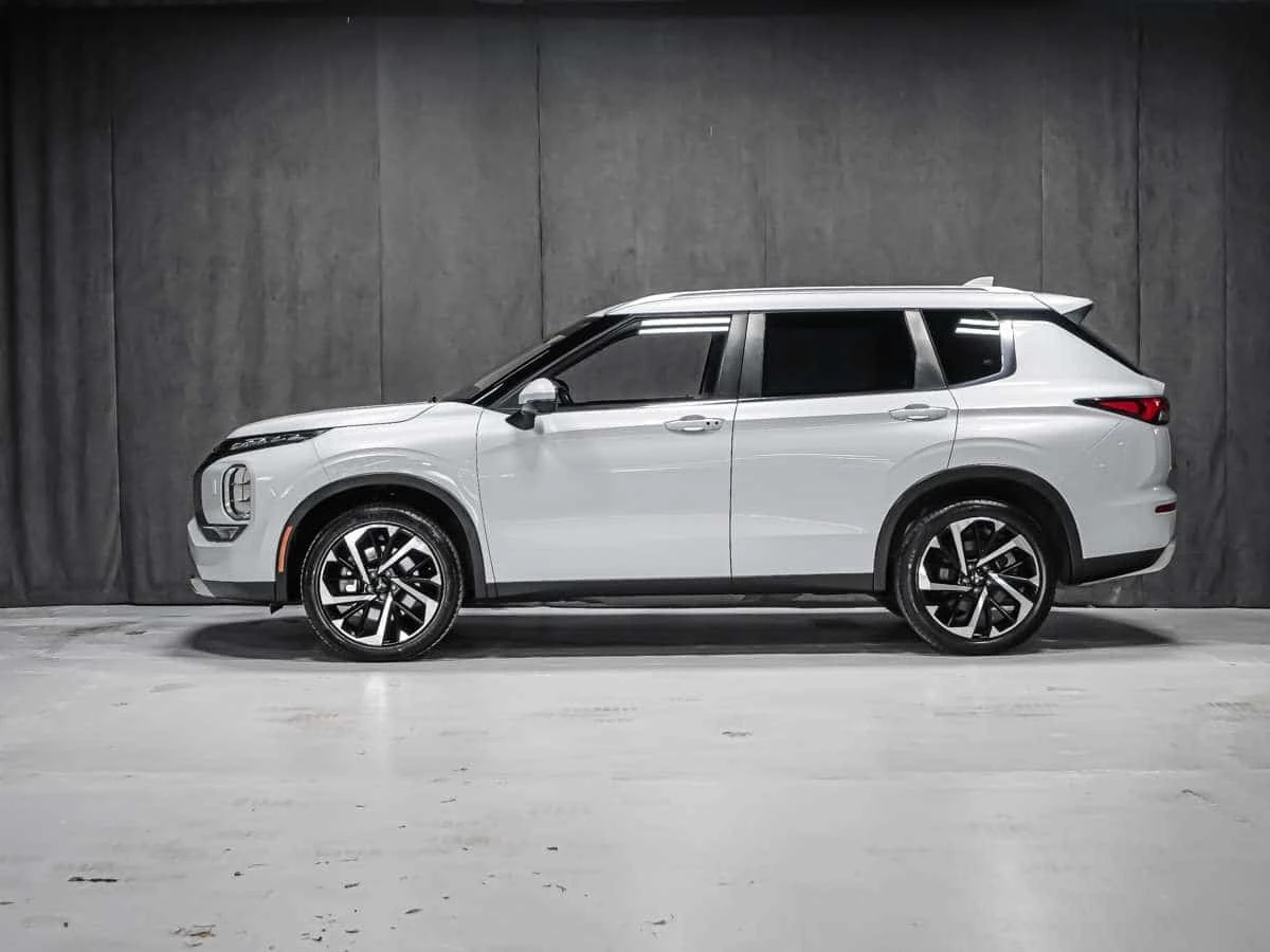 Mitsubishi Outlander * 2.5 SEL S AWC 7 PLACES * CARFAX *  | Mobile.bg � ����������� 3