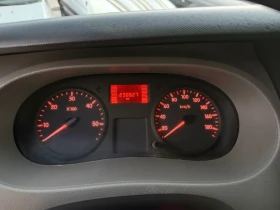 Nissan Interstar 2.5 КЛИМАТИК ЛИЗИНГ, снимка 12