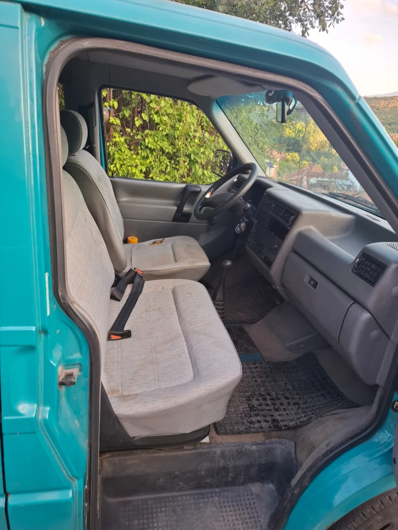 VW Caravelle 2.4D, снимка 7 - Бусове и автобуси - 51747349