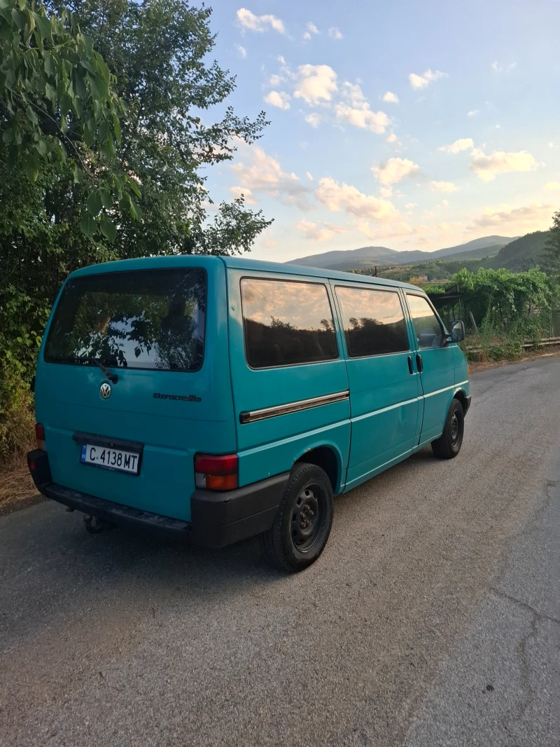 VW Caravelle 2.4D, снимка 4 - Бусове и автобуси - 51747349