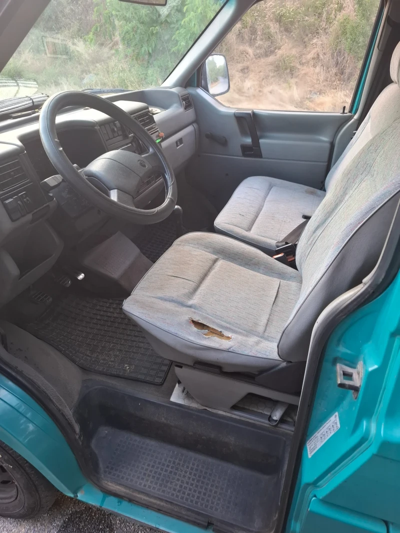 VW Caravelle 2.4D, снимка 9 - Бусове и автобуси - 51747349