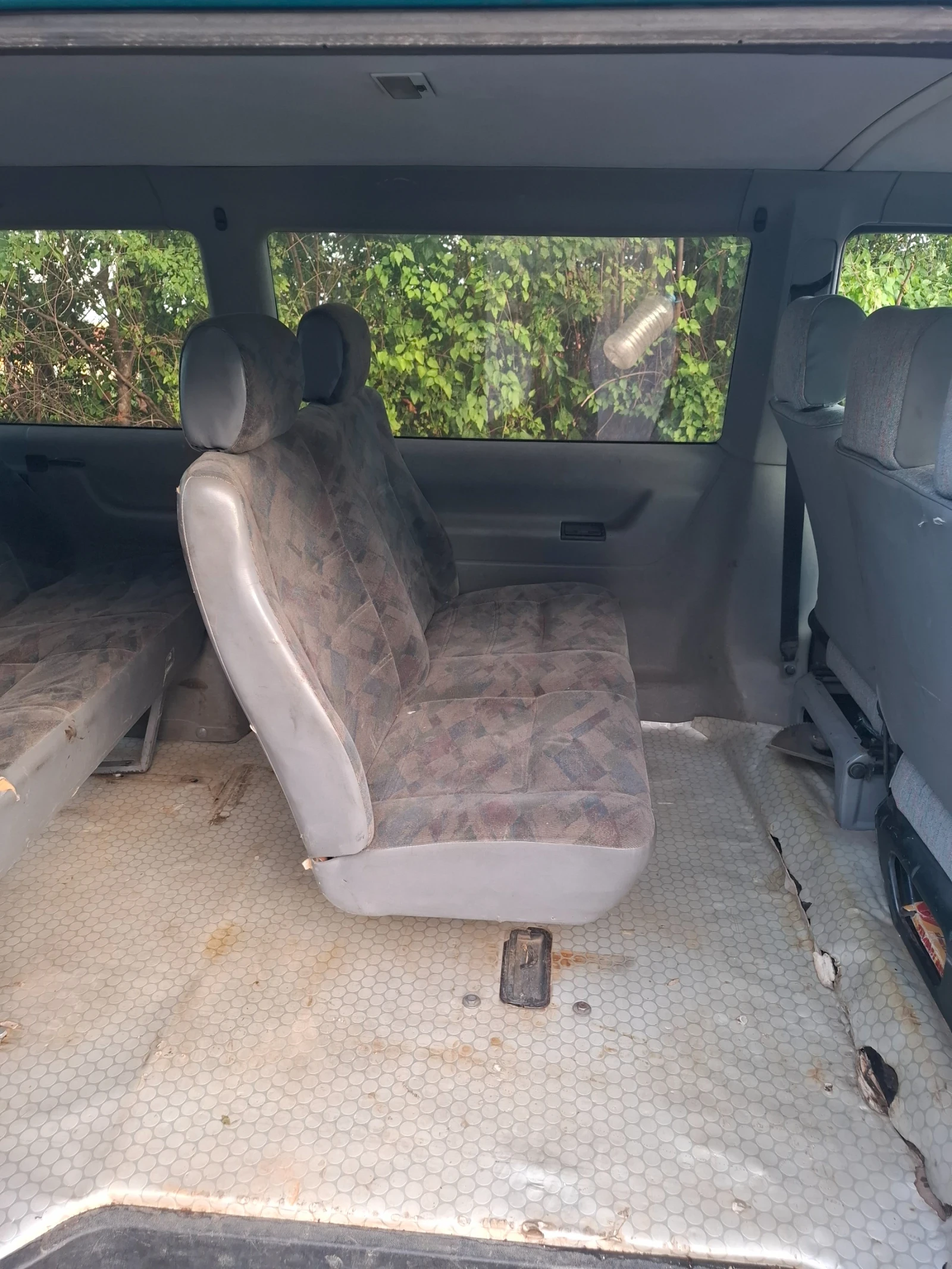 VW Caravelle 2.4D - изображение 8