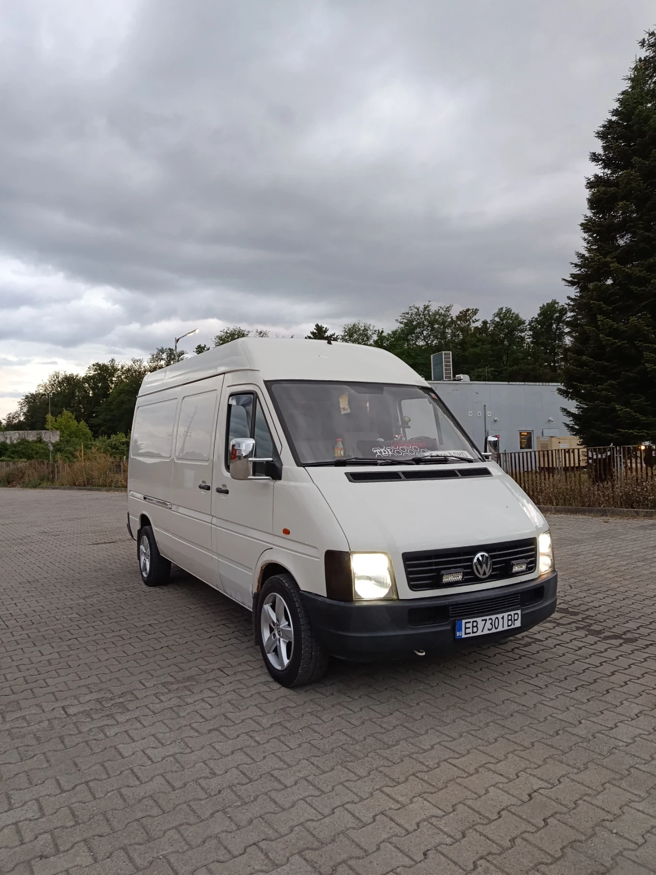 VW Lt 2.8TDI, снимка 2 - Бусове и автобуси - 55382440
