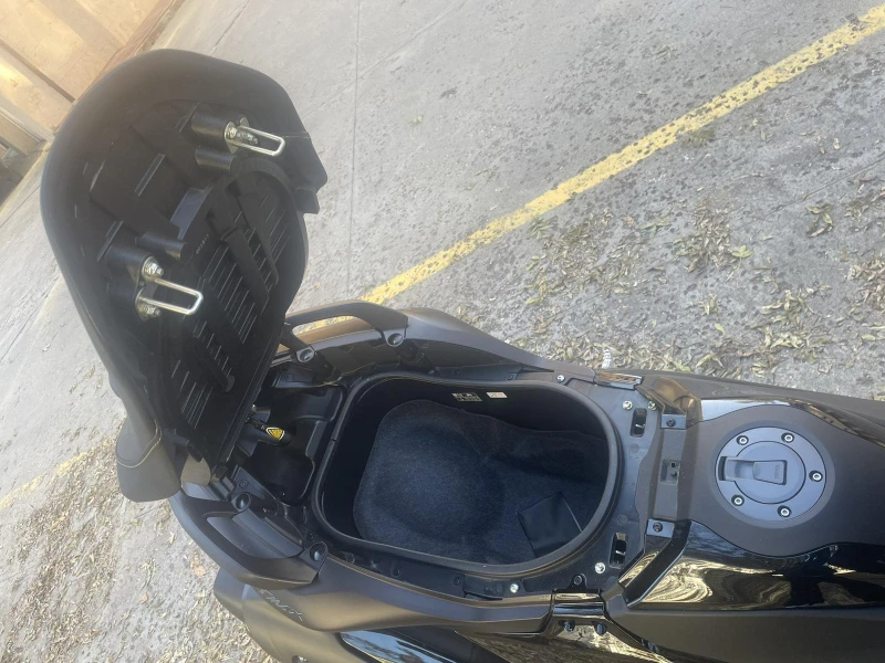 Yamaha T-max 560 Tech Max, снимка 7 - Мотоциклети и мототехника - 52265844