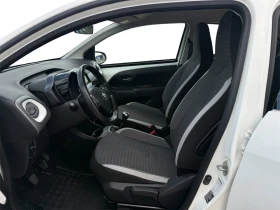 Toyota Aygo 1.0/Nav/Camera/Cruise control/PDC/LED, снимка 7