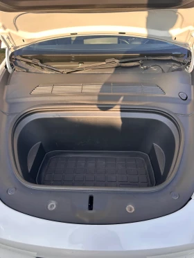 Tesla Model Y Long Range Dual Motor, снимка 10