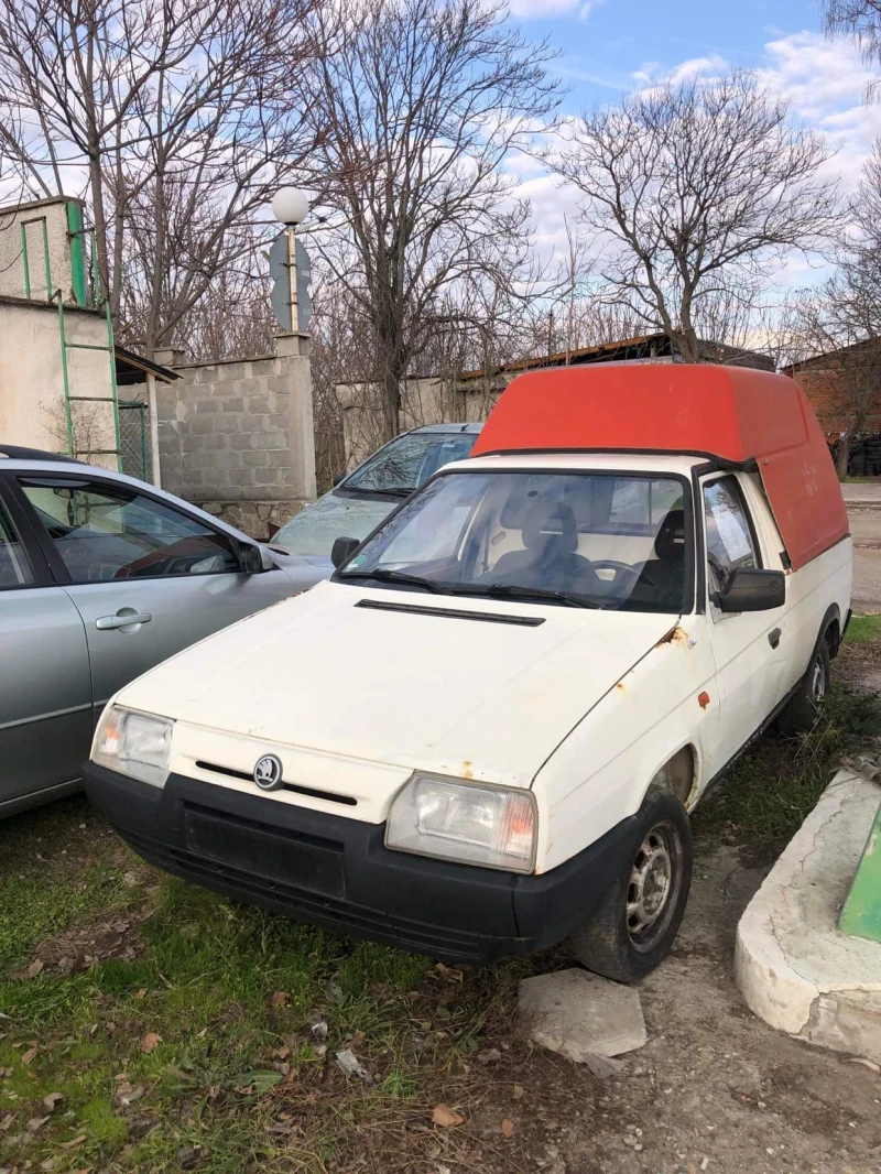 Skoda Favorit, снимка 1 - Автомобили и джипове - 46143104