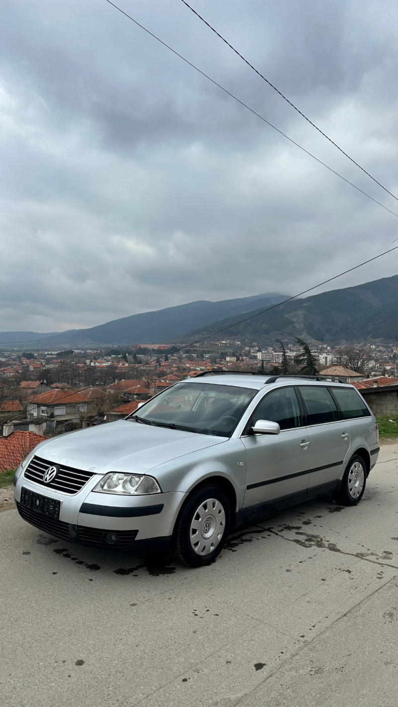 VW Passat, снимка 1 - Автомобили и джипове - 46381369