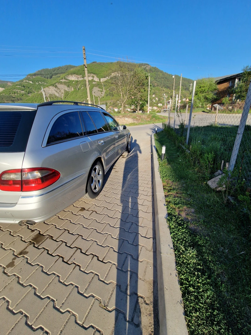 Mercedes-Benz E 270, снимка 4 - Автомобили и джипове - 47619131