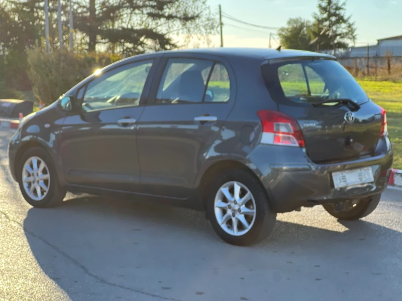 Toyota Yaris 1.4 D4D, снимка 4 - Автомобили и джипове - 47425254