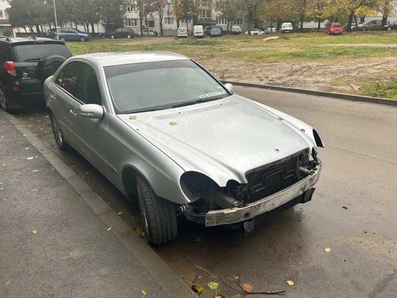 Mercedes-Benz E 270, снимка 1 - Автомобили и джипове - 47987553