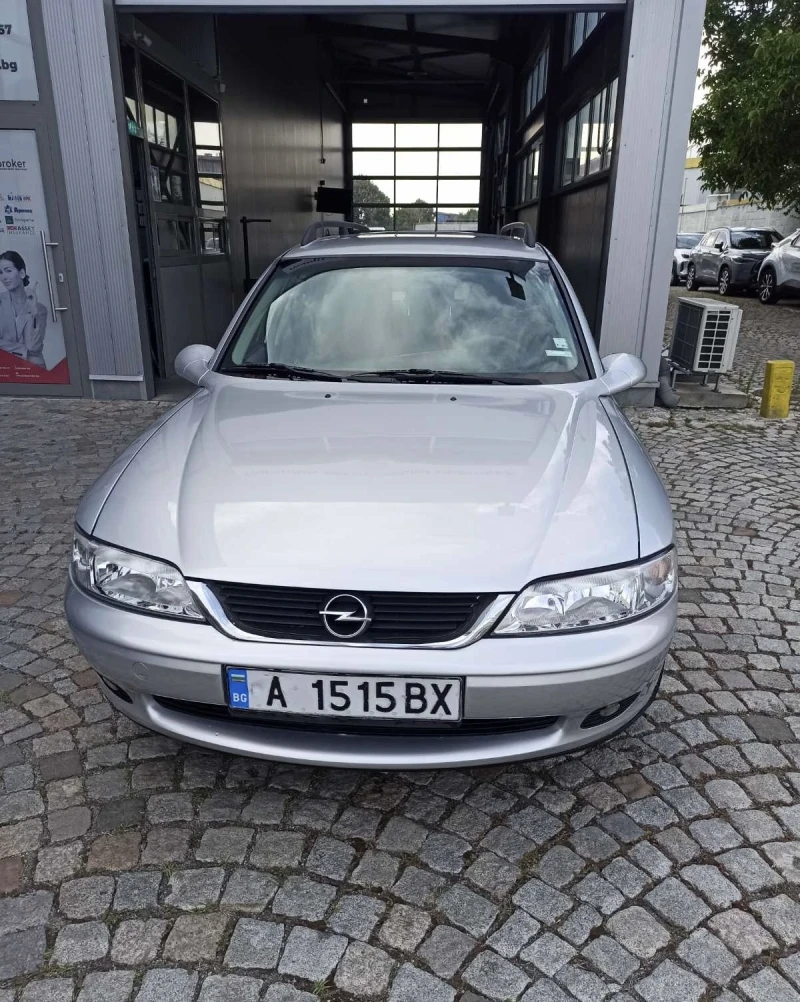 Opel Vectra Бензин/Газ, снимка 1 - Автомобили и джипове - 49590861