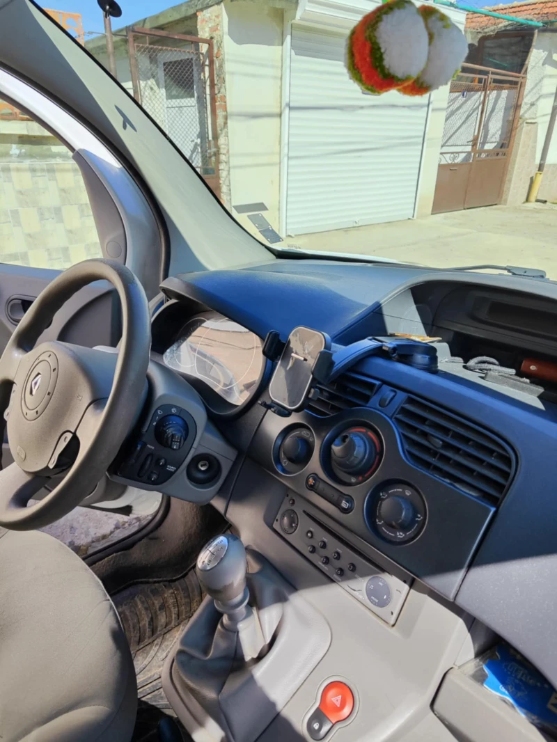 Renault Kangoo, снимка 10 - Автомобили и джипове - 49494285