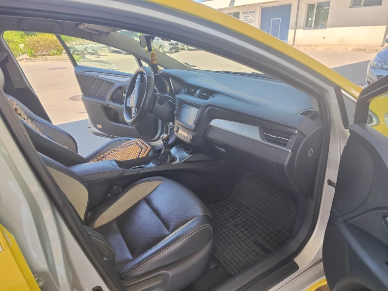 Toyota Avensis, снимка 8 - Автомобили и джипове - 52260066