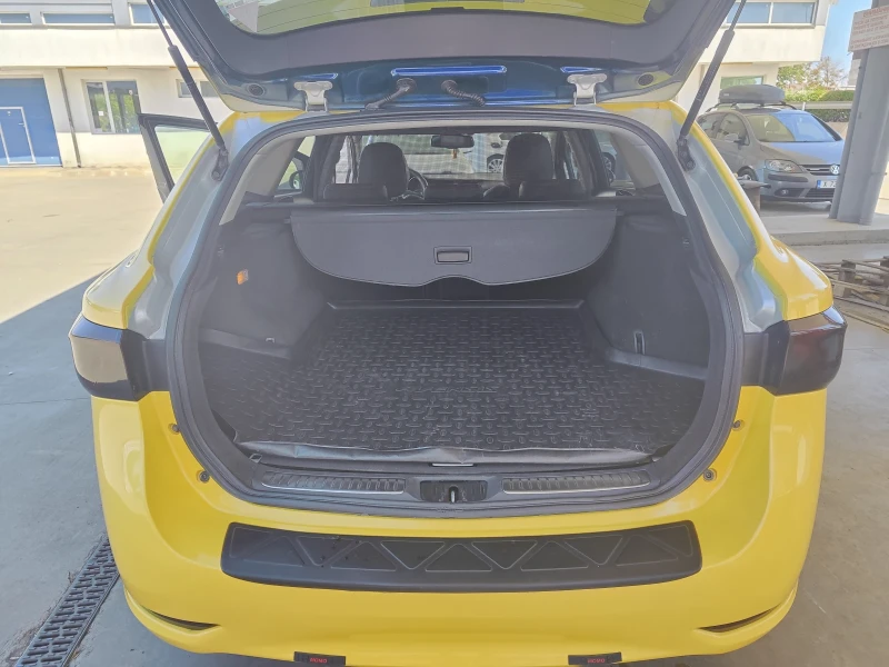 Toyota Avensis, снимка 4 - Автомобили и джипове - 52260066