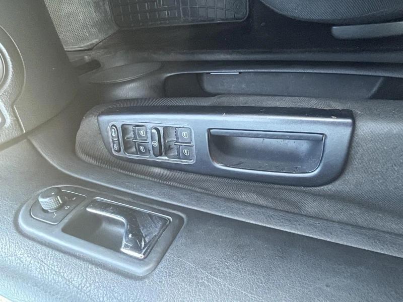 VW Golf 1.9 TDI 4x4, снимка 10 - Автомобили и джипове - 52555103