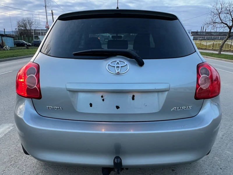 Toyota Auris 1.4 D-4D, снимка 8 - Автомобили и джипове - 53122976