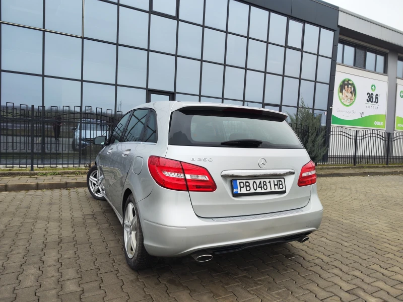 Mercedes-Benz B 250 * PANORAMA* KAMERA, снимка 4 - Автомобили и джипове - 53211933